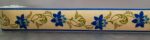 BORDURE ADHÉSIVE À FLEURS BLEUES