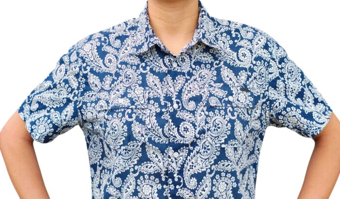 product-18793-0-99cf4206-700 CHEMISE D'ÉTÉ BLEU AVEC DESIGN EN BLANC À MANCHES COURTES TAILLE L PAR LEE COOPER - immagine 1
