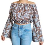 BLUSA CORTA A SPALLE SCPERTE C. MANICHE A CAMPANA SVASTATE E FANTASIA FLOREALE - immagine 3