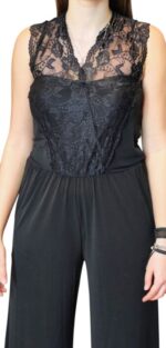 tuta intera (jumpsuit) nera elegante con un corpetto in pizzo senza maniche e pantaloni a gamba larga - immagine 4