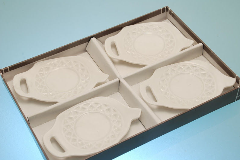 test2 SET 4 PIATTINI ANTIPASTIERE